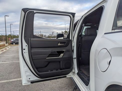 Used 2025 Toyota Tundra Limited image 53