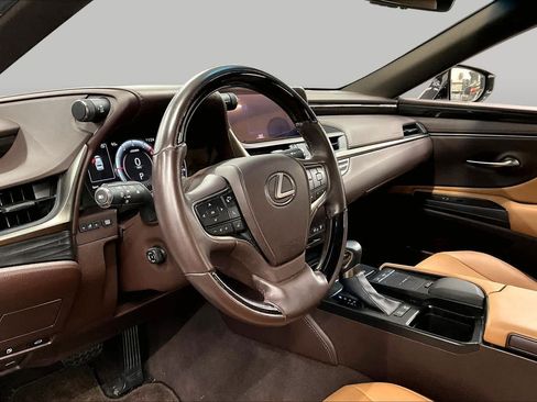 Used 2019 Lexus ES 300h w/ Premium Package FWD image 17