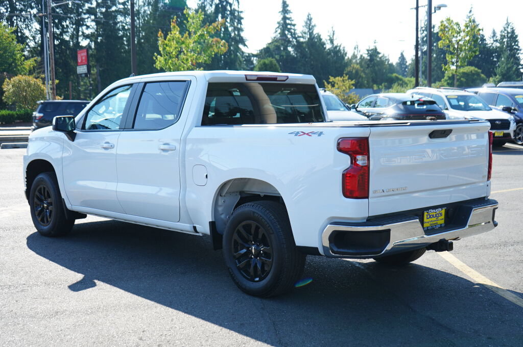 Used 2022 Chevrolet Silverado 1500 LT AWD/4WD image 7