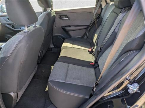 Used 2023 Nissan Rogue SV FWD image 16