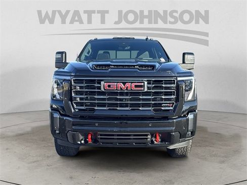 Used 2024 GMC Sierra 2500 AT4 w/ AT4 Premium Plus Package image 8