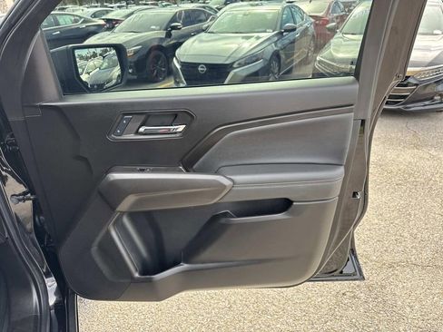 Used 2024 Chevrolet Colorado LT w/ LT Convenience Package image 14