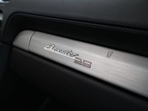 Used 2022 Porsche 718 Boxster RWD image 11