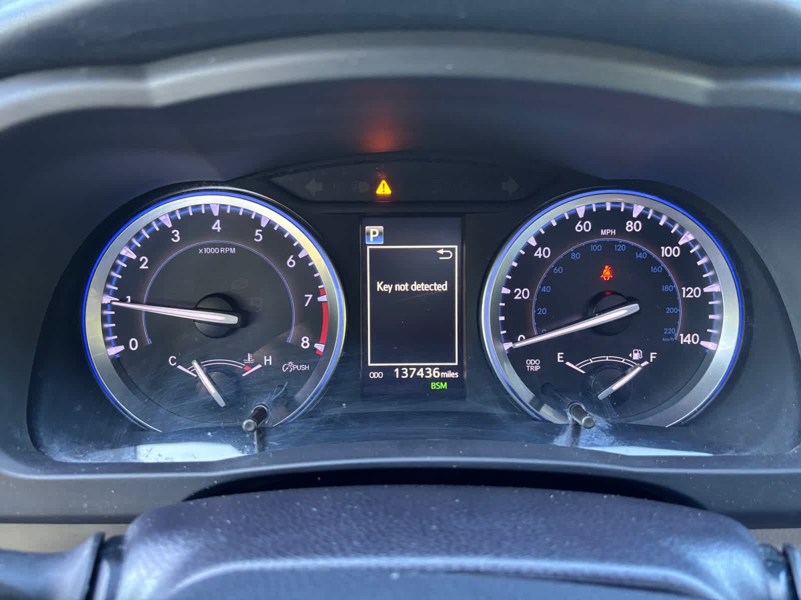 Used 2019 Toyota Highlander XLE AWD/4WD image 11