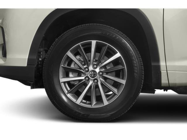Used 2019 Toyota Highlander XLE AWD/4WD image 14