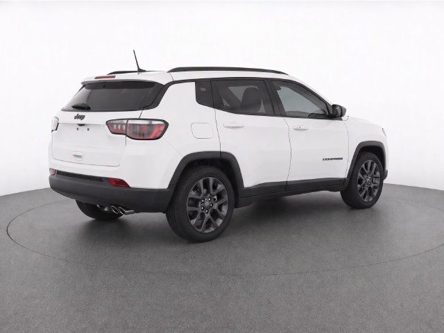 Used 2021 Jeep Compass Latitude FWD image 8