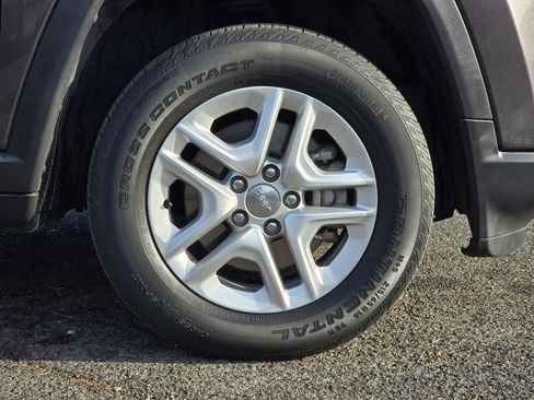 Used 2021 Jeep Compass Sport w/ Cold Weather Group image 9