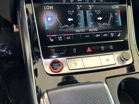 Used 2022 Audi RS Q8 AWD/4WD image 42