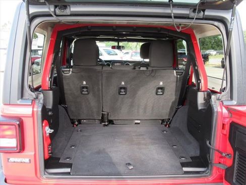 Used 2019 Jeep Wrangler Unlimited Sport S image 28