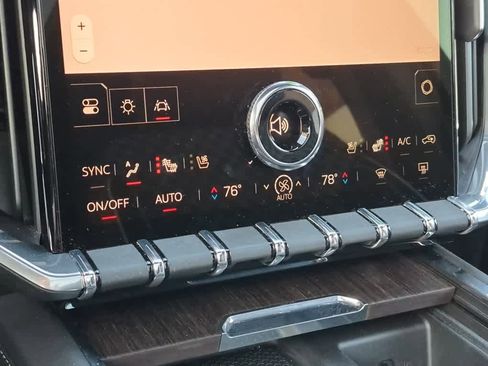 Used 2025 GMC Acadia Denali w/ Super Cruise Package image 16