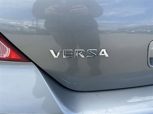 Used 2012 Nissan Versa 1.8 S w/ Plus Pkg FWD image 19