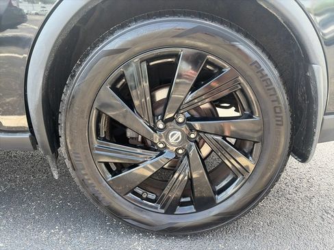 Used 2018 Nissan Murano SL w/ Midnight Edition Package FWD image 11