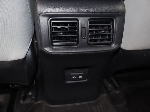 Used 2022 Toyota RAV4 XLE w/ Convenience Package AWD/4WD image 14