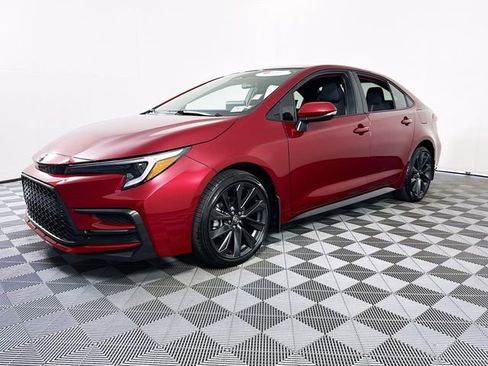 Used 2026 Toyota Corolla SE w/ SE Package FWD image 3