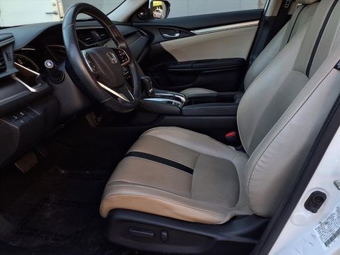 Used 2017 Honda Civic Touring image 15