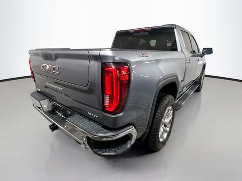 Used 2022 GMC Sierra 1500 SLT w/ SLT Premium Plus Package AWD/4WD image 4