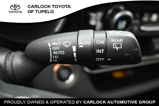 Used 2025 Toyota Highlander Platinum AWD/4WD image 28