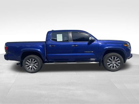 Used 2022 Toyota Tacoma Limited RWD image 4