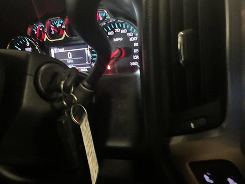 Used 2018 Chevrolet Silverado 1500 LT w/ All Star Edition AWD/4WD image 22