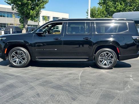 New 2026 Jeep Grand Wagoneer L 2WD image 7