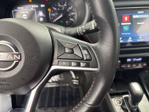 Used 2024 Nissan Kicks SR image 27