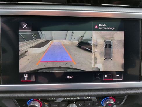 Used 2022 Audi Q3 2.0T Premium Plus image 24