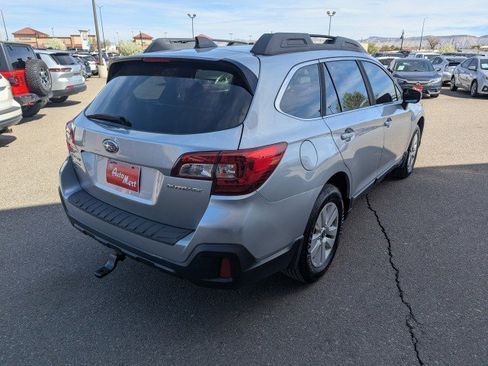 Used 2019 Subaru Outback 2.5i Premium w/ Popular Package #2 AWD/4WD image 5