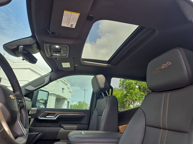 Used 2024 Chevrolet Silverado 2500 High Country w/ High Country Premium Package AWD/4WD image 15