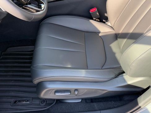 Certified 2025 Acura ADX AWD image 12