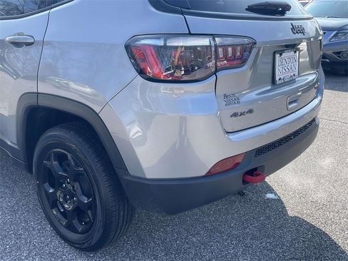 Used 2023 Jeep Compass Trailhawk image 12