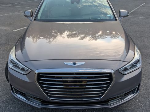 Used 2018 Genesis G90 3.3T Premium RWD image 12