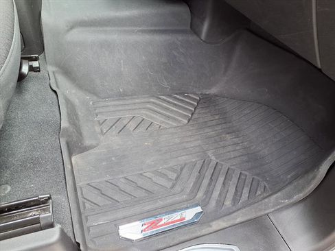 Used 2020 Chevrolet Silverado 1500 LT w/ All-Star Edition image 29