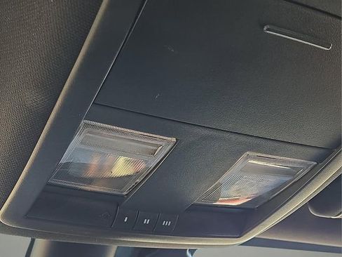 Used 2022 Dodge Challenger GT image 25