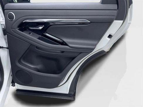 Used 2023 Land Rover Range Rover Evoque SE image 42