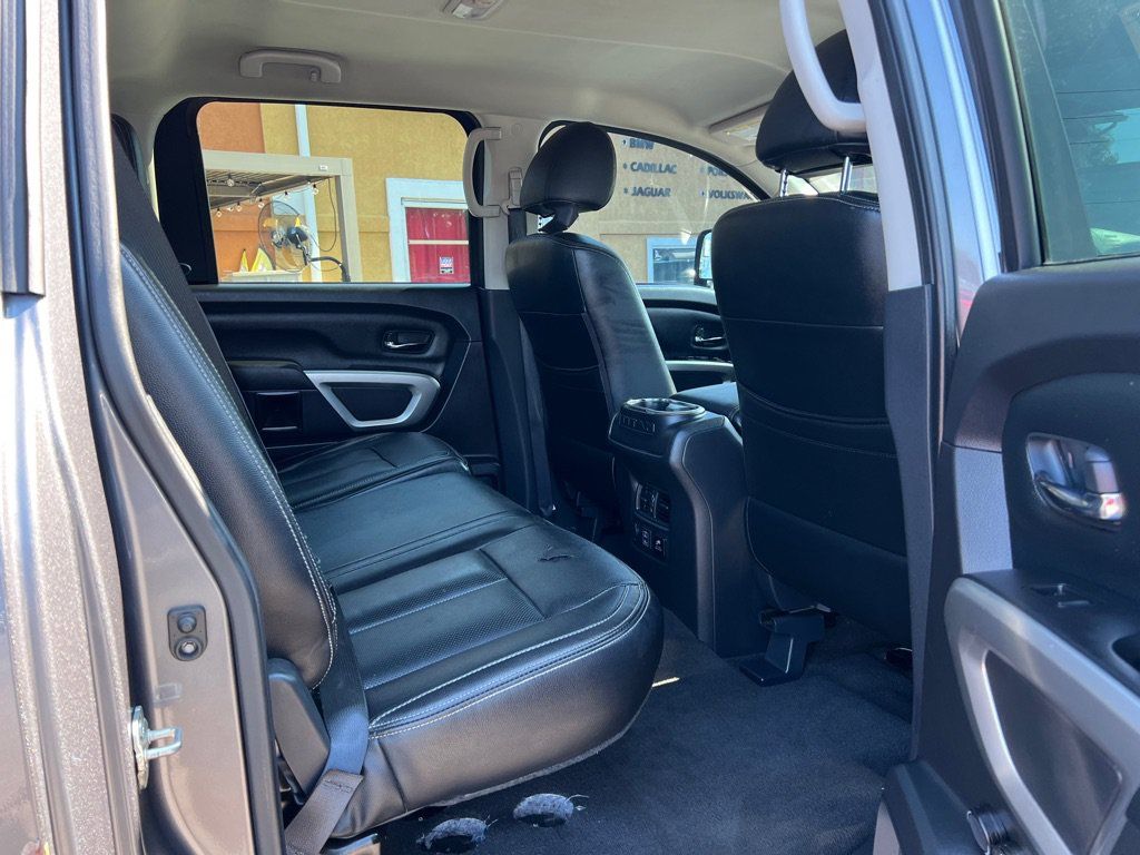 Used 2021 Nissan Titan SV w/ SV Convenience Package AWD/4WD image 24