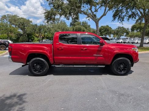 Used 2021 Toyota Tacoma SR5 RWD image 3
