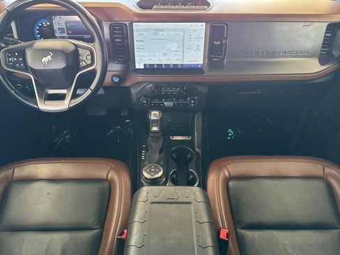 Used 2024 Ford Bronco Outer Banks AWD/4WD image 13