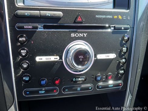 Used 2018 Ford Explorer Limited image 19