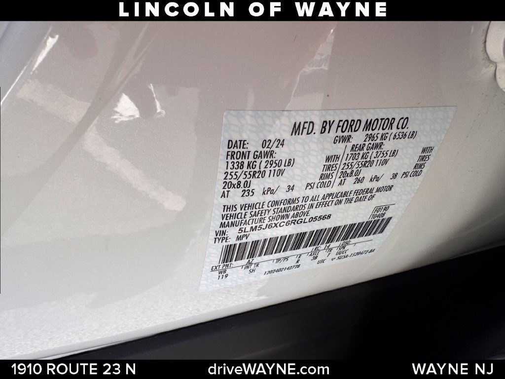 Certified 2024 Lincoln Aviator AWD w/ Premium Package image 32