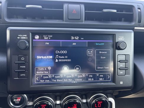 Used 2024 Toyota GR86 Premium image 23