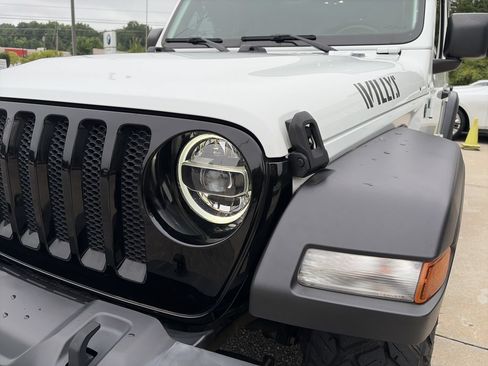 Used 2021 Jeep Wrangler Unlimited Sport AWD/4WD image 11