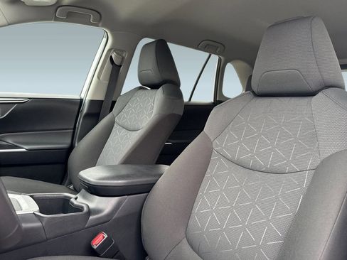 Used 2025 Toyota RAV4 XLE w/ Weather Package image 26