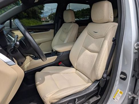 Used 2017 Cadillac XT5 FWD image 14