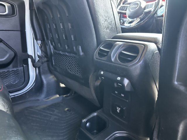 Used 2021 Jeep Gladiator Rubicon AWD/4WD image 38
