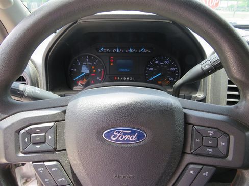 Used 2019 Ford F550 2WD Regular Cab Super Duty image 5