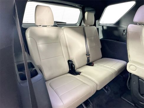 Used 2022 Chevrolet Traverse LT w/ LT Premium Package image 29