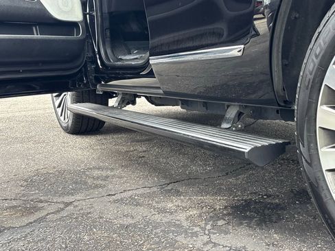 Used 2021 Lincoln Navigator Reserve image 13