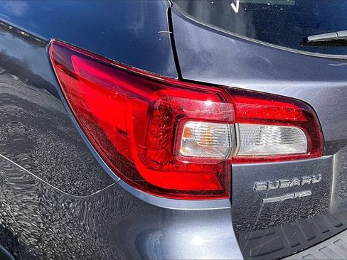 Used 2017 Subaru Outback 2.5i Premium image 27