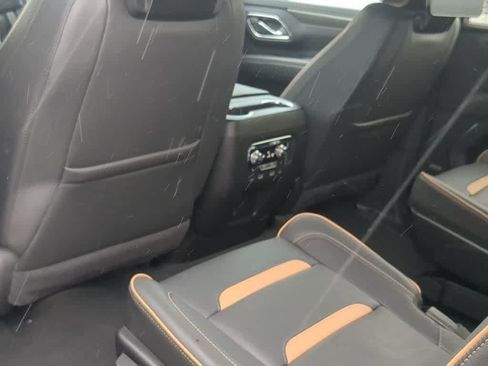 Used 2024 GMC Yukon XL AT4 w/ AT4 Premium Plus Package AWD/4WD image 17