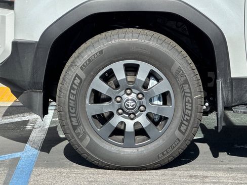 Certified 2025 Toyota Land Cruiser image 34